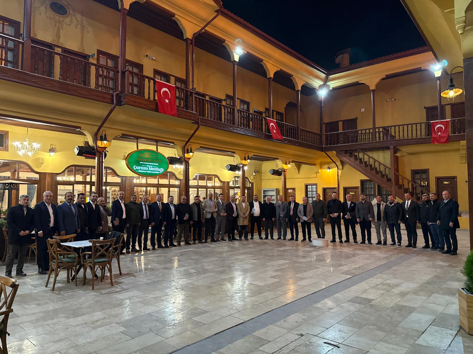 KİTAP FUARINA KATKI SUNAN İŞ İNSANLARINA PLAKET